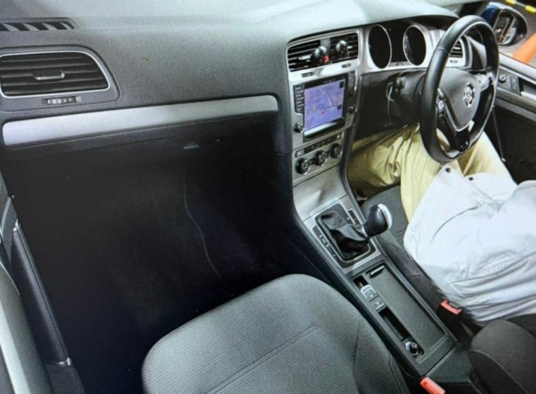 VolksWagen GOLF 2014 2608378-4