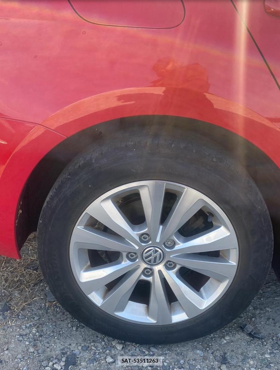 VolksWagen GOLF 2014-04 643606-21