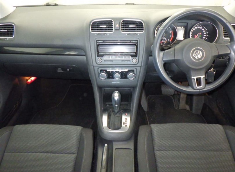 VolksWagen GOLF 2011-11 837299-2