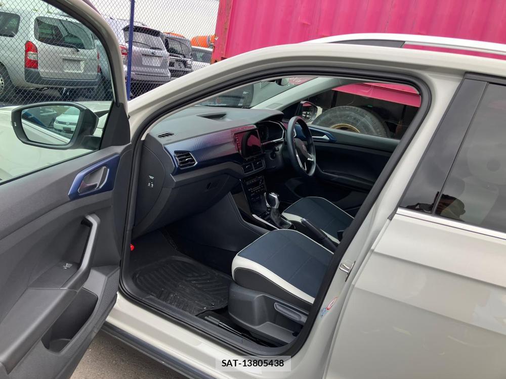 VolksWagen T-CROSS 2023 4076837-10