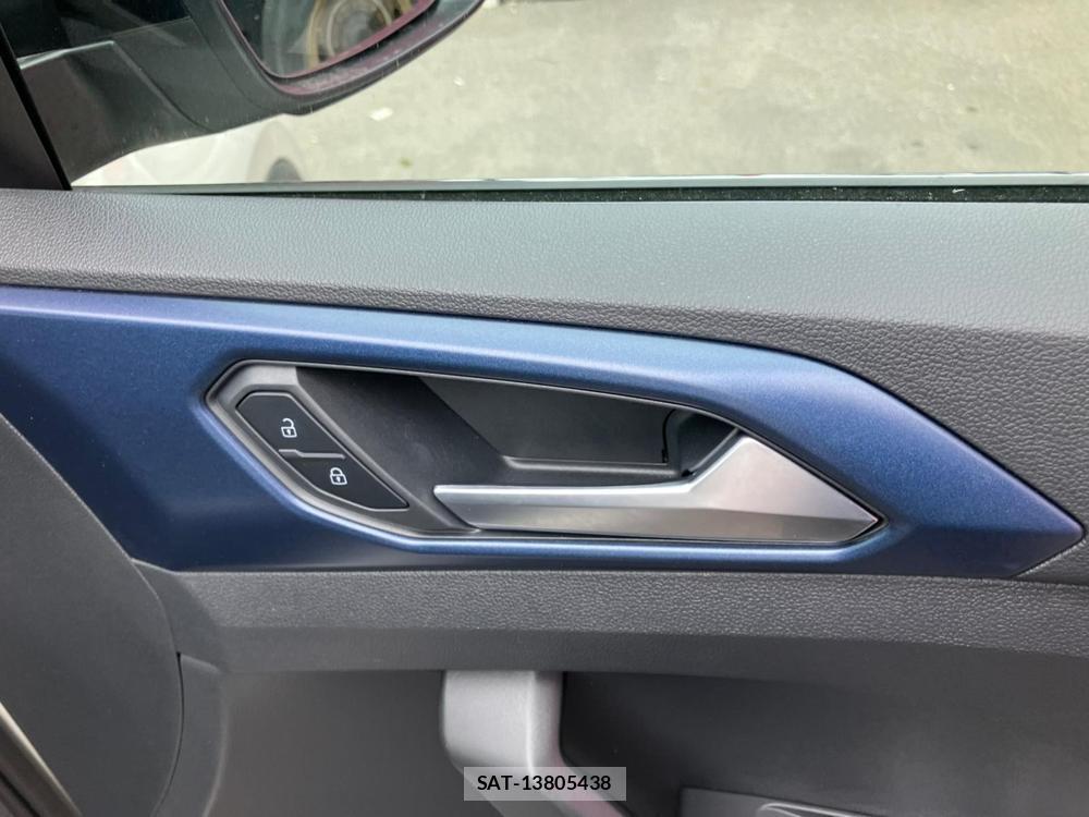 VolksWagen T-CROSS 2023 4076837-21