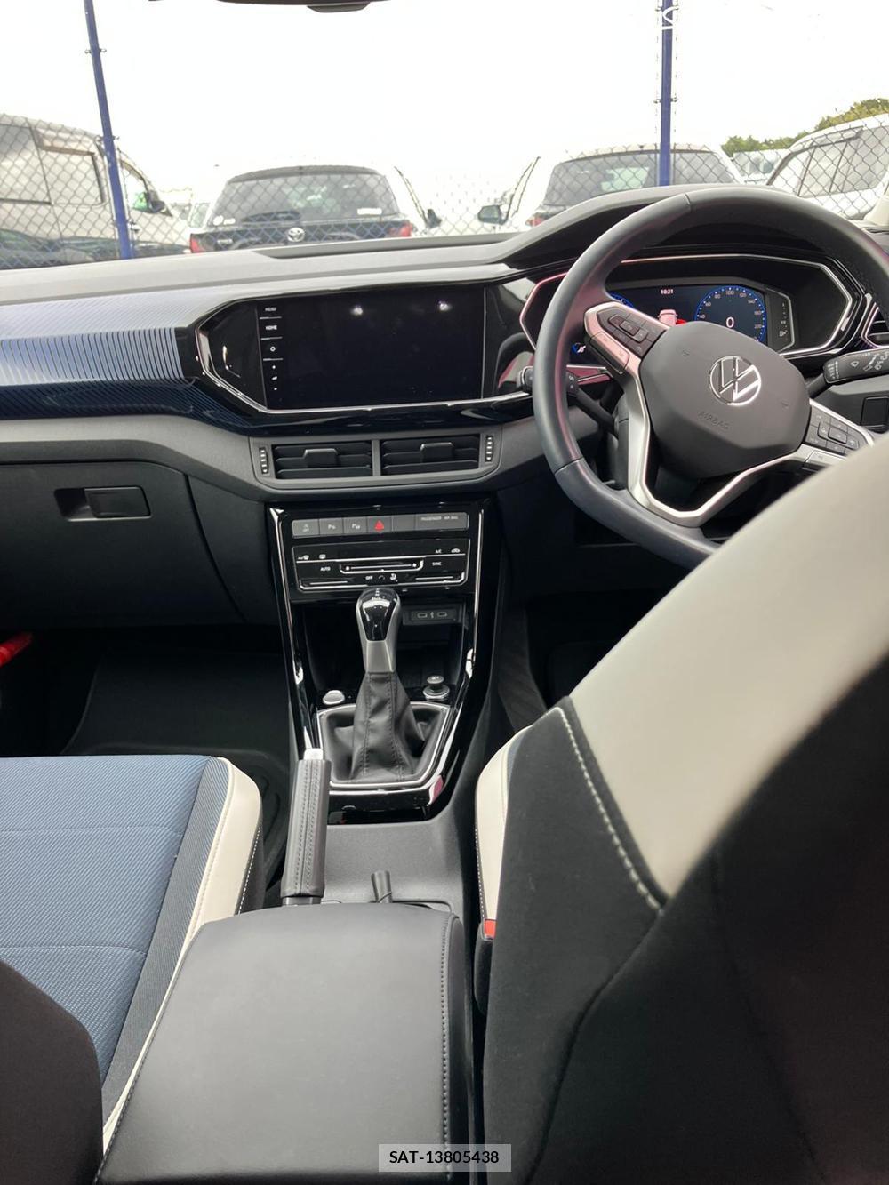 VolksWagen T-CROSS 2023 4076837-25