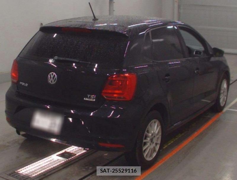 VolksWagen POLO 2015-03 985478-2