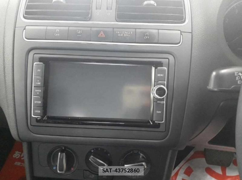 VolksWagen POLO 2014-05 991402-7