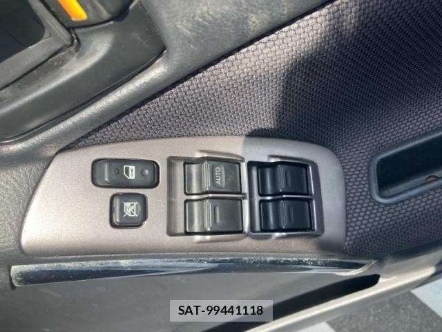 Toyota VOLTZ 2002-12 8317891-16