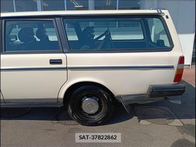 Volvo 240 1990-09 7880314-11