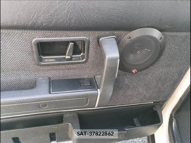 Volvo 240 1990-09 7880314-22