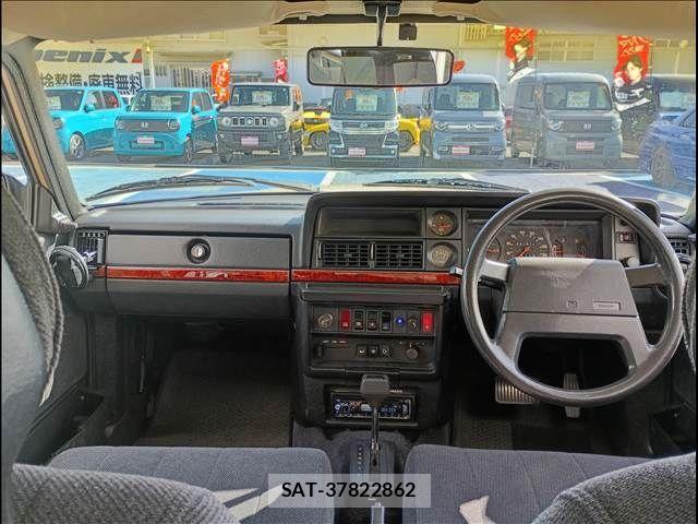 Volvo 240 1990-09 7880314-26