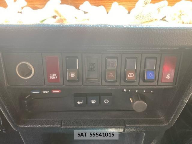 Volvo 240 1992-11 8102535-18