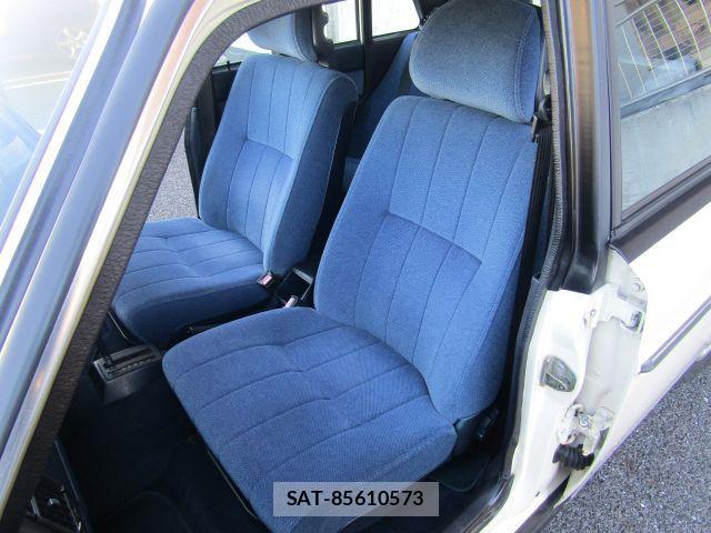 Volvo 240 1989-03 5882144-10