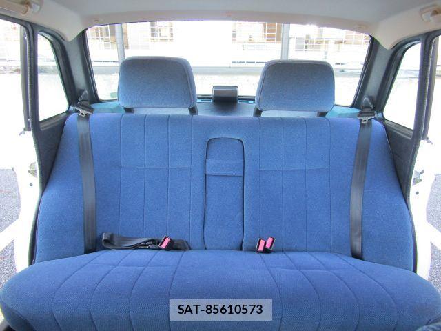 Volvo 240 1989-03 5882144-11