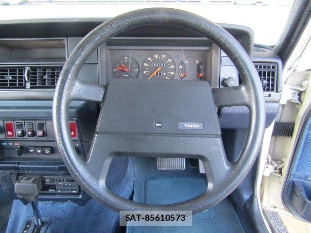 Volvo 240 1989-03 5882144-12