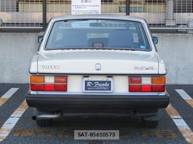 Volvo 240 1989-03 5882144-5