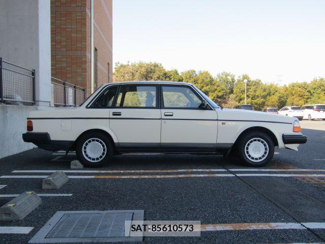 Volvo 240 1989-03 5882144-6