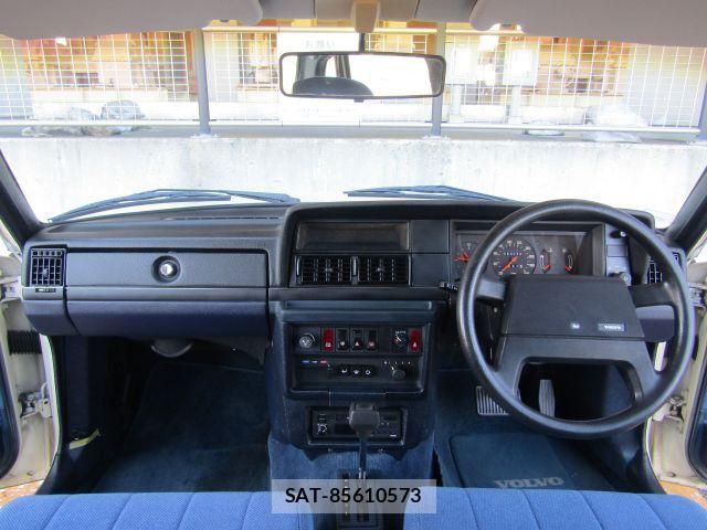 Volvo 240 1989-03 5882144-8