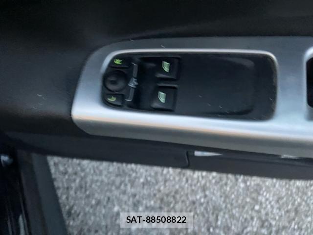 Volvo C30 2011-09 8439055-13