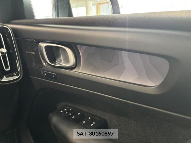 Volvo C40 2023-06 8210883-9