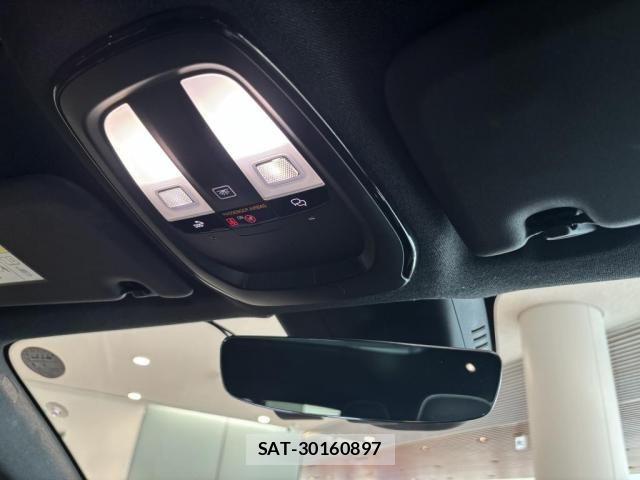 Volvo C40 2023-06 8210883-11