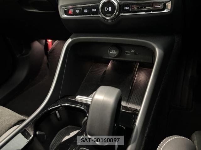 Volvo C40 2023-06 8210883-12