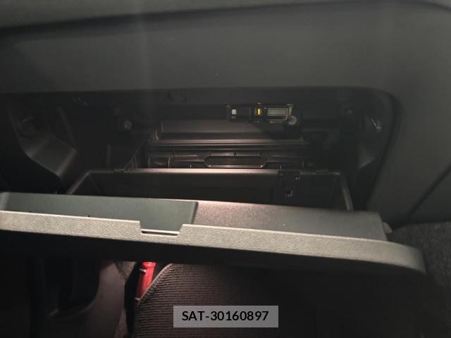 Volvo C40 2023-06 8210883-16