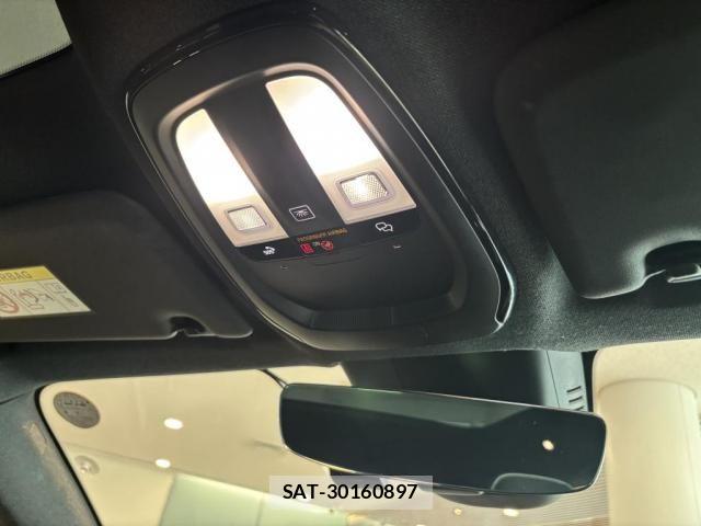 Volvo C40 2023-06 8210883-18