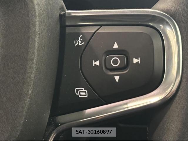 Volvo C40 2023-06 8210883-21