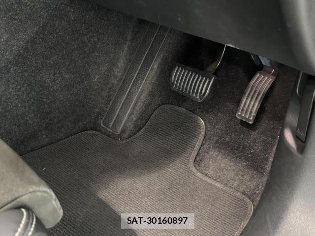 Volvo C40 2023-06 8210883-25