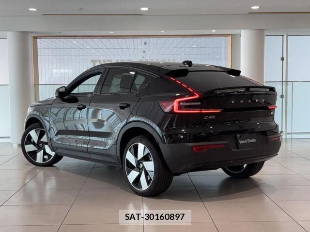 Volvo C40 2023-06 8210883-2
