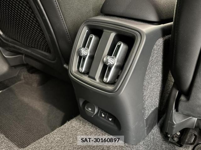 Volvo C40 2023-06 8210883-29
