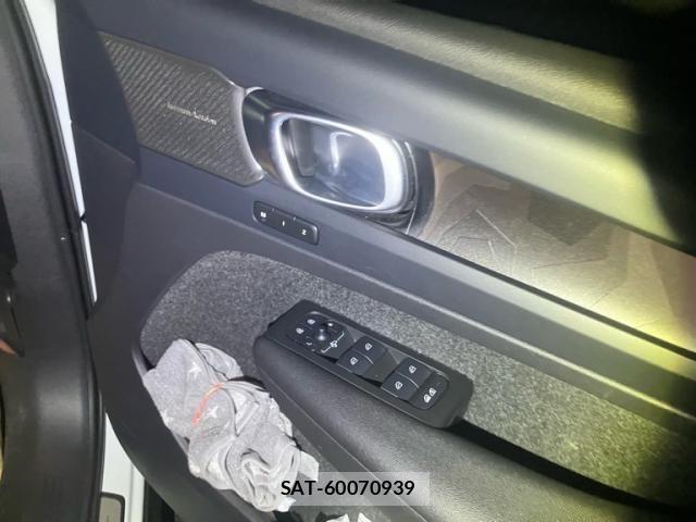 Volvo C40 2023-03 8247078-12