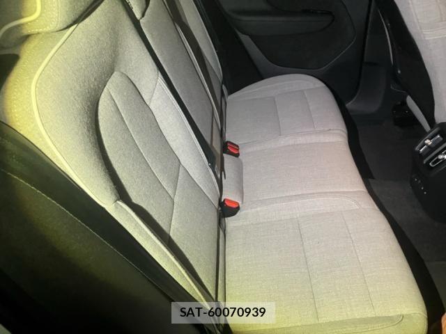 Volvo C40 2023-03 8247078-17