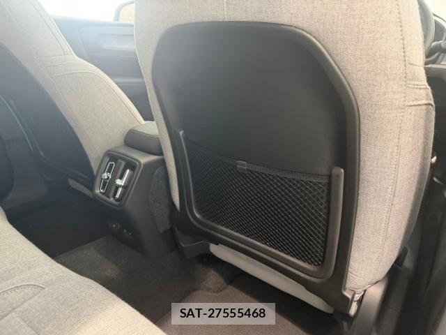 Volvo C40 2023-06 8317892-15