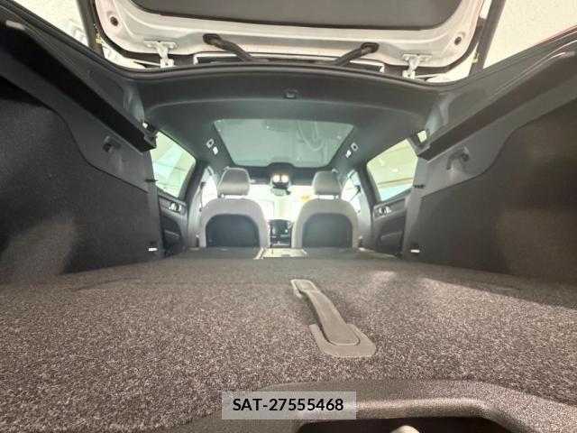 Volvo C40 2023-06 8317892-20