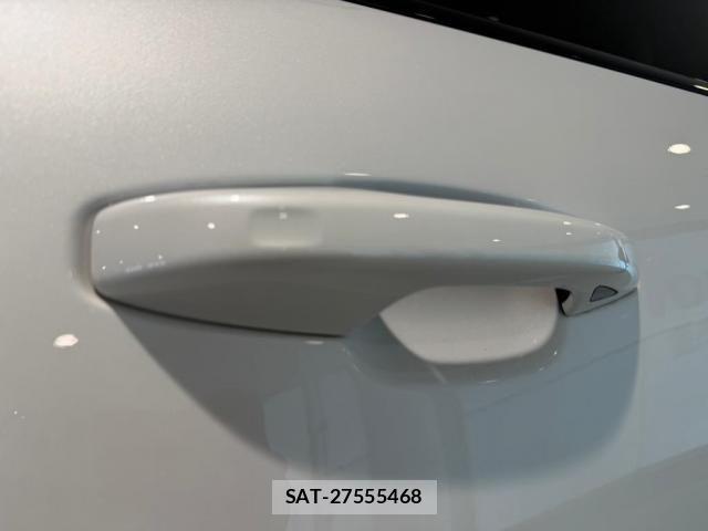Volvo C40 2023-06 8317892-23
