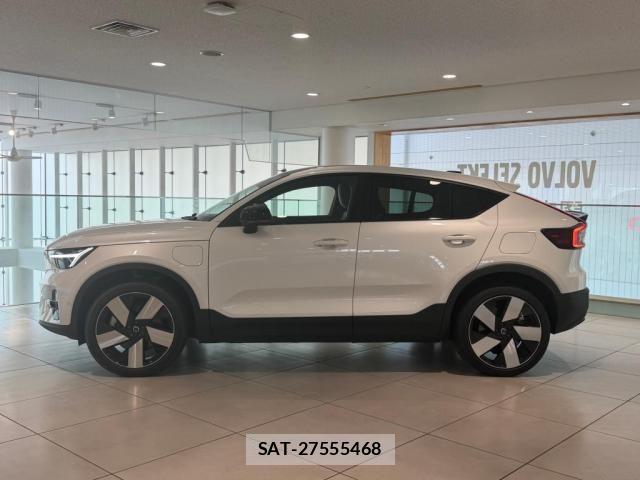 Volvo C40 2023-06 8317892-3