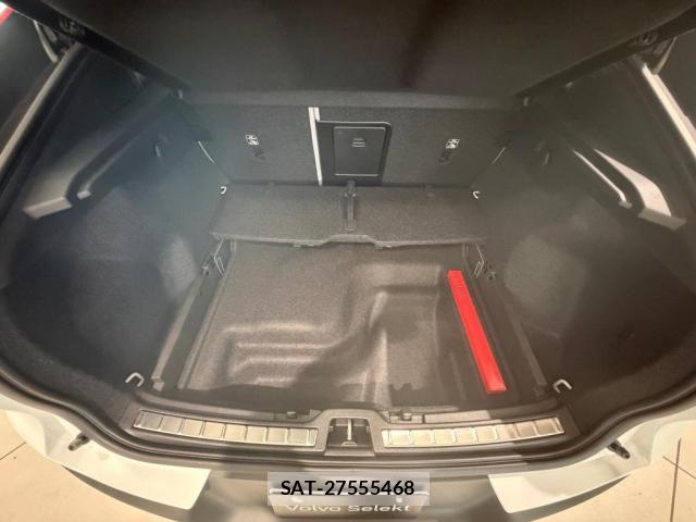 Volvo C40 2023-06 8317892-8