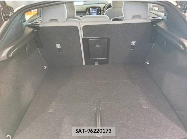 Volvo C40 2022-10 8369624-20
