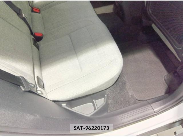 Volvo C40 2022-10 8369624-23