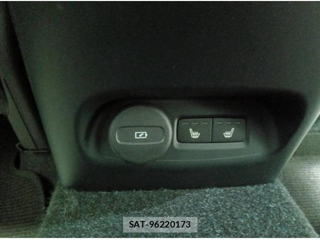 Volvo C40 2022-10 8369624-26