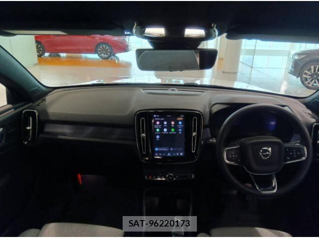 Volvo C40 2022-10 8369624-29
