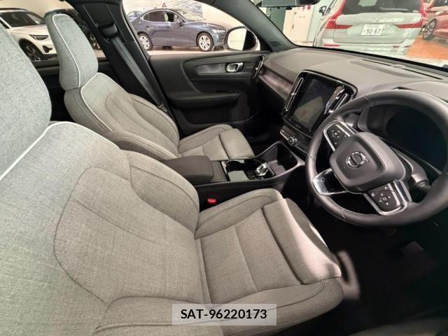 Volvo C40 2022-10 8369624-5
