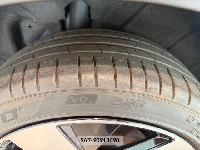 Volvo C40 2022-01 8662232-9