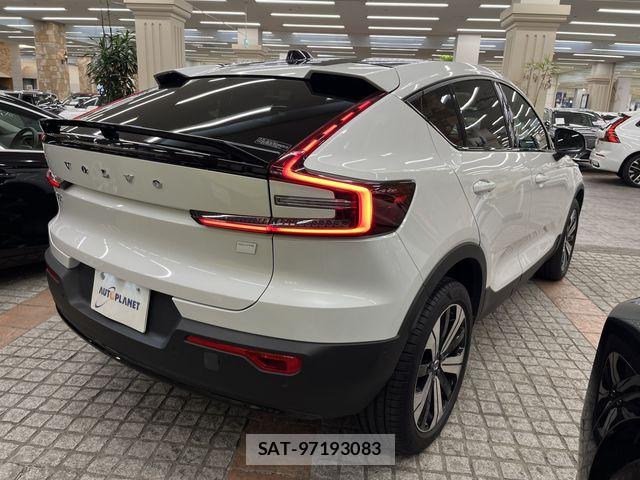 Volvo C40 2023-06 8882834-10