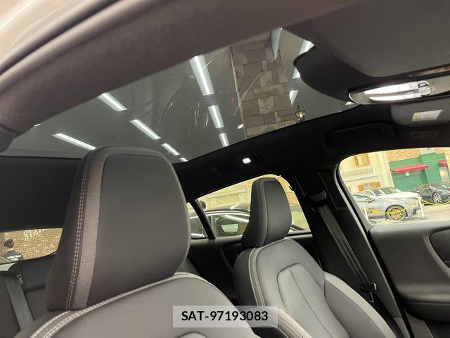 Volvo C40 2023-06 8882834-5