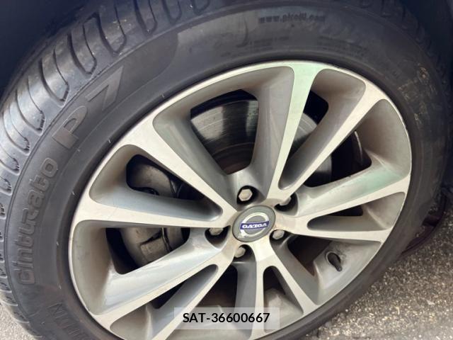 Volvo C70 2010-08 7273222-2