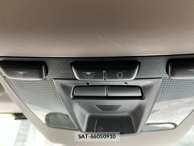 Volvo C70 2009-04 7503514-22