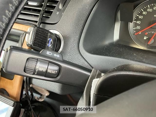 Volvo C70 2009-04 7503514-24