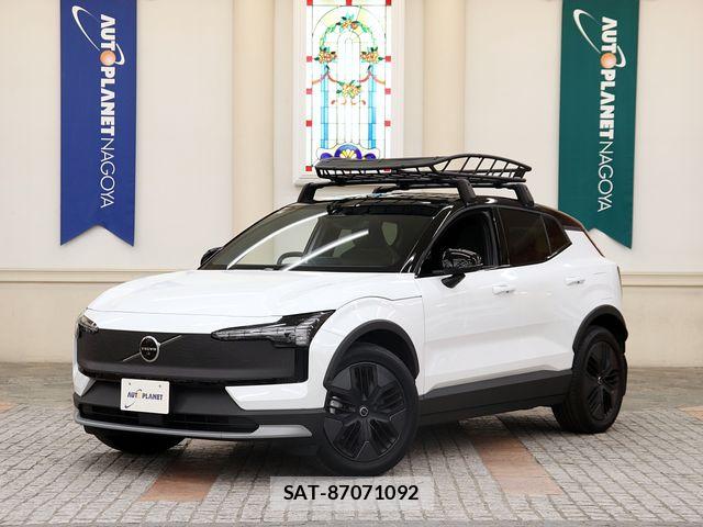 Volvo CROSS COUNTRY 2025-08 8132869-0