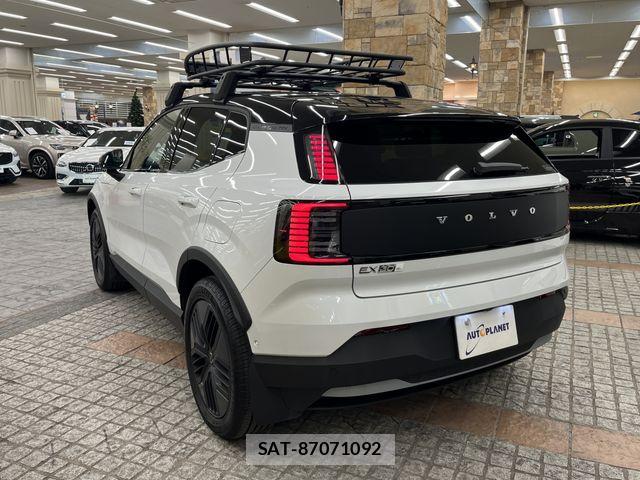 Volvo CROSS COUNTRY 2025-08 8132869-9