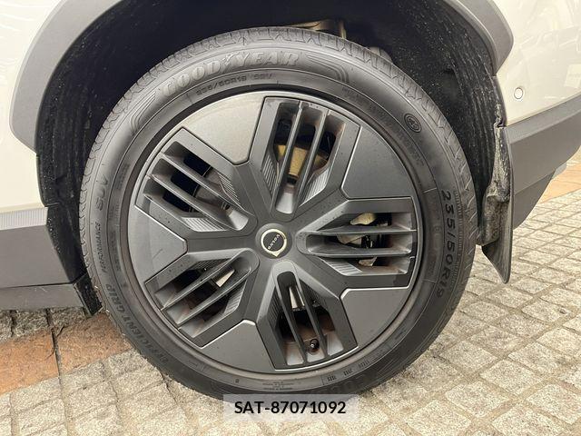 Volvo CROSS COUNTRY 2025-08 8132869-10